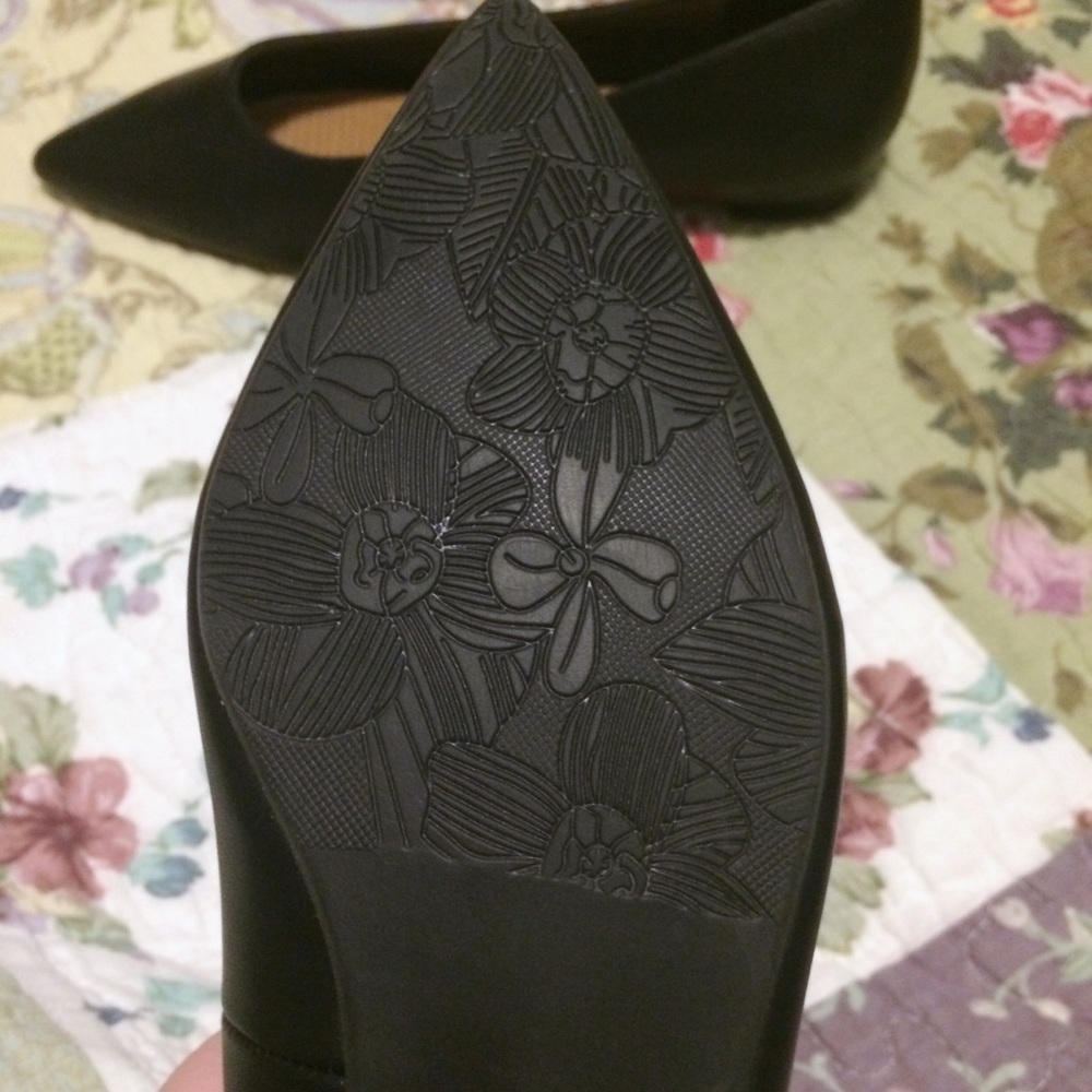 NWT Comfortview Black Pointed Toe Flat Shoes - Picture 3 of 7